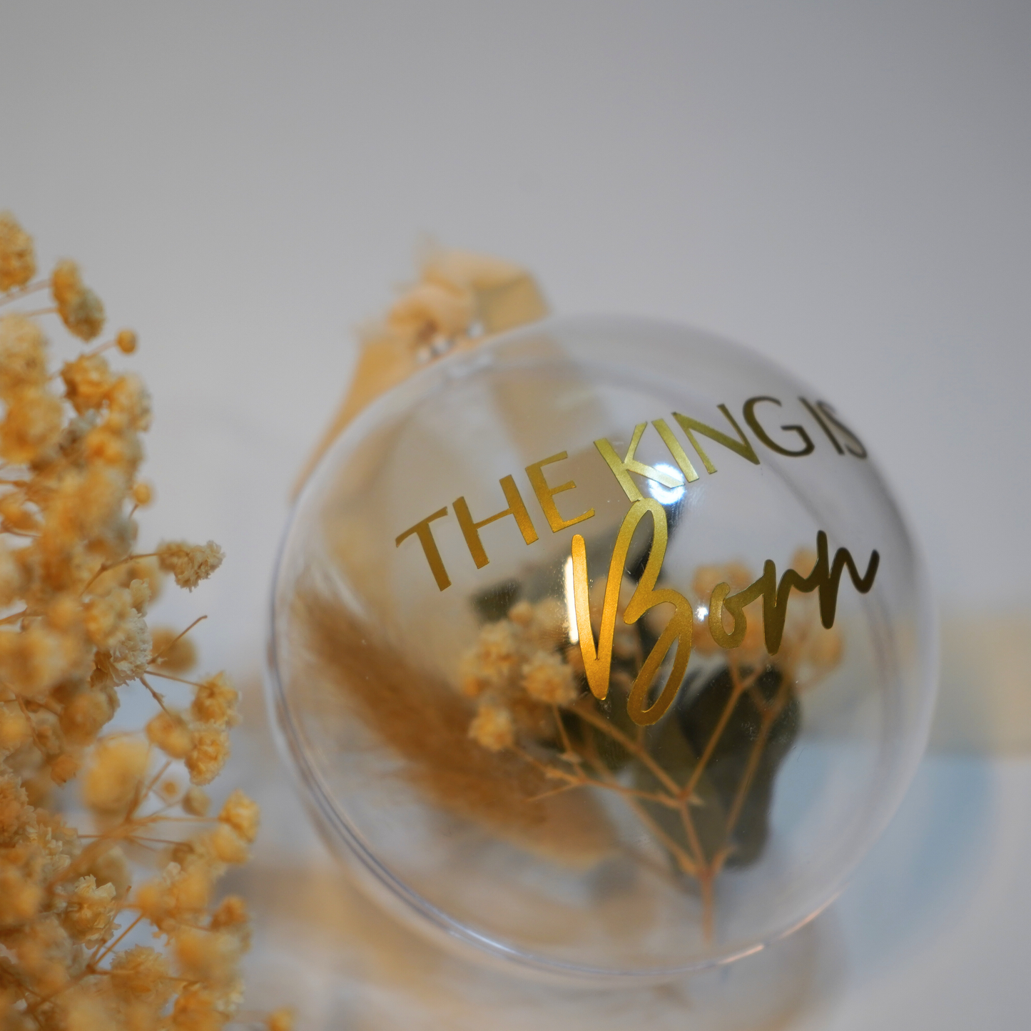 Weihnachtskugel -The King is born