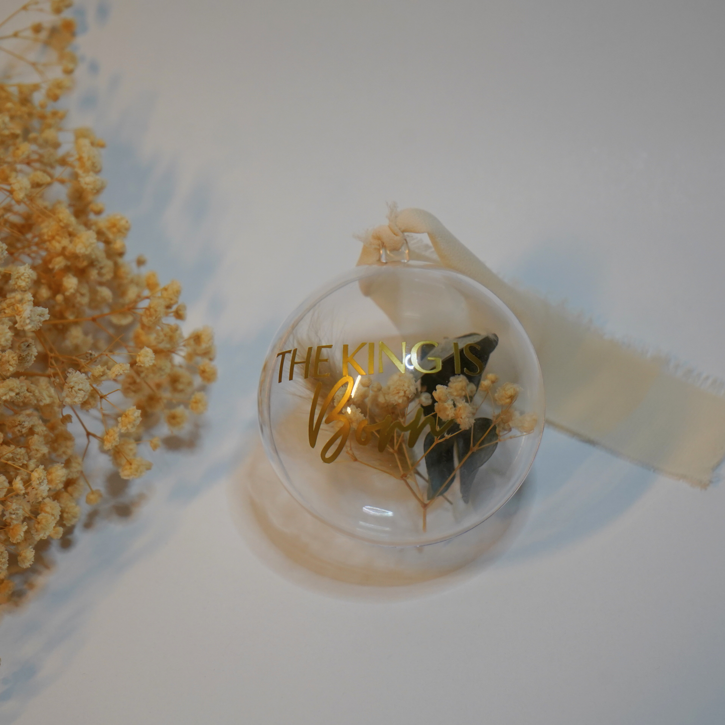 Weihnachtskugel -The King is born