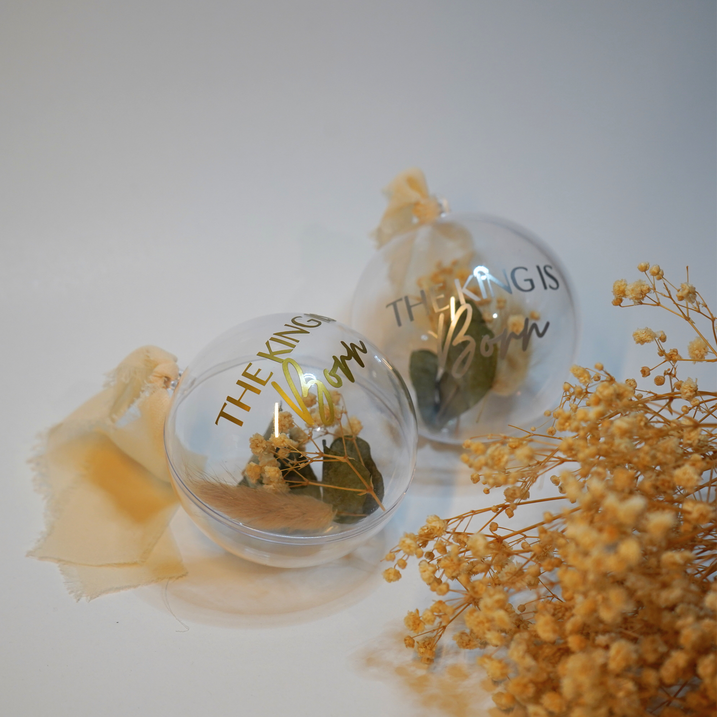 Weihnachtskugel -The King is born