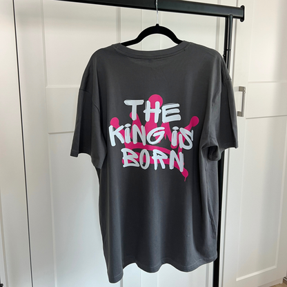 The King is born (Oversize, Unisex) T-Shirt